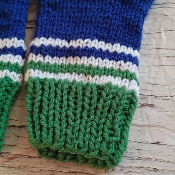 Hand-Knit Blue and Green Fingerless Mittens Vancouver Canucks Seattle Seahawks - Picture 6 of 7